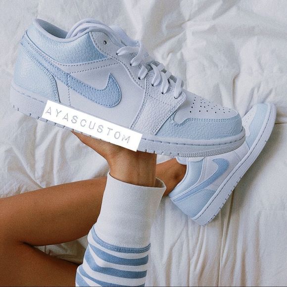 Custom painted air jordan low